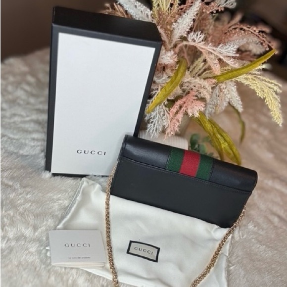 Gucci Black Leather Chain Bag - Picture 3 of 5